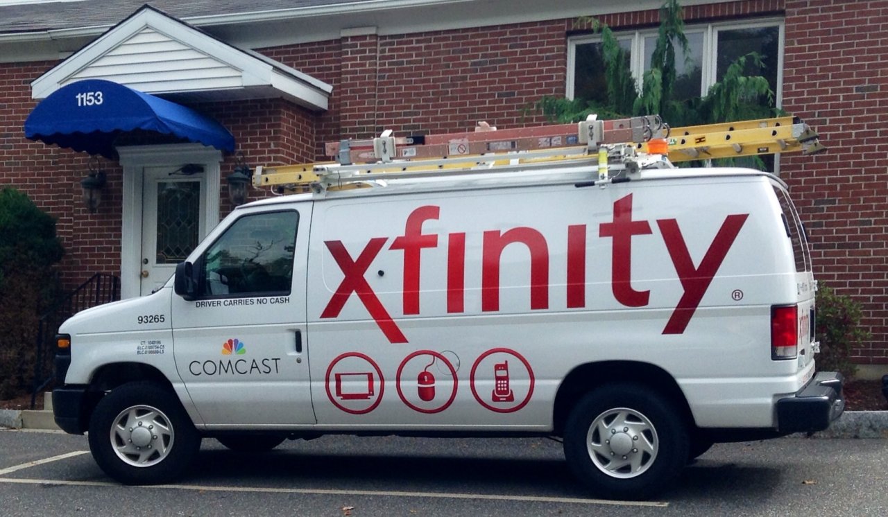 gigabit-deathmatch-comcast-xfinity-vs-verizon-fios-which-is-better