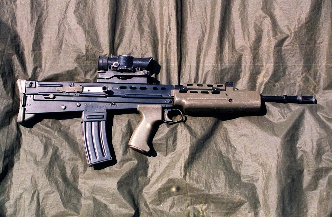 Introducing The SA80 The Worst Military Rifle Ever The National   DM SD 98 00176.JPEG