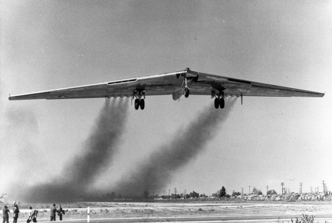 Meet the YB-49 Bomber: It Looks Like a Stealth B-2 (But Built in the