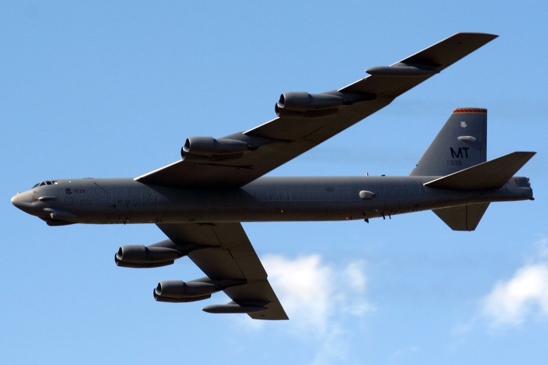 Meet The Air Force's B-52 Bomber, The 'Old' Bomber That Keeps Getting ...