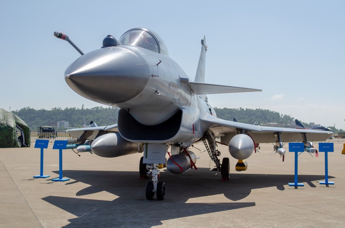 Meet the J-10 “Vigorous Dragon” Fighter Jet: China's Own F-16 (Thanks ...