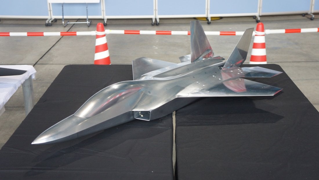مشروع مقاتله الشبح Mitsubishi X-2 Shinshin اليابانيه على حافه الفشل واليابان تبحث عن بديل  Japan_12