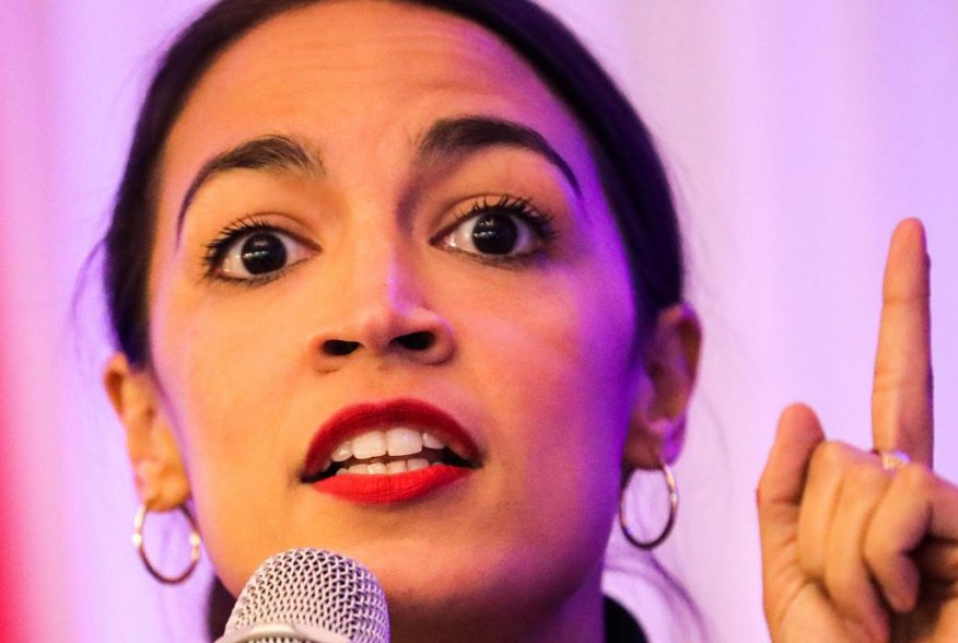 Democratic Congressional candidate Alexandria Ocasio-Cortez speaks during GOTV Rally with AOC and Biaggi in the Bronx, New York, U.S., November 1, 2018. REUTERS/Jeenah Moon