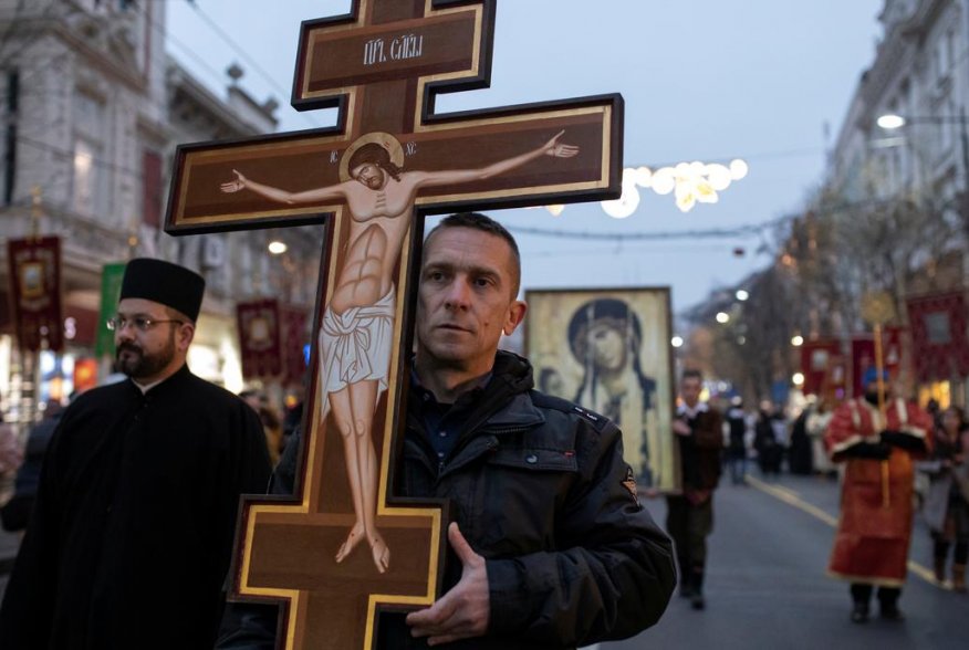 The clergy and believers of the Serbian Othodox Church rally against a religion law adopted in neighboring Montenegro, in Belgrade, Serbia, January 8, 2020. REUTERS/Marko Djurica