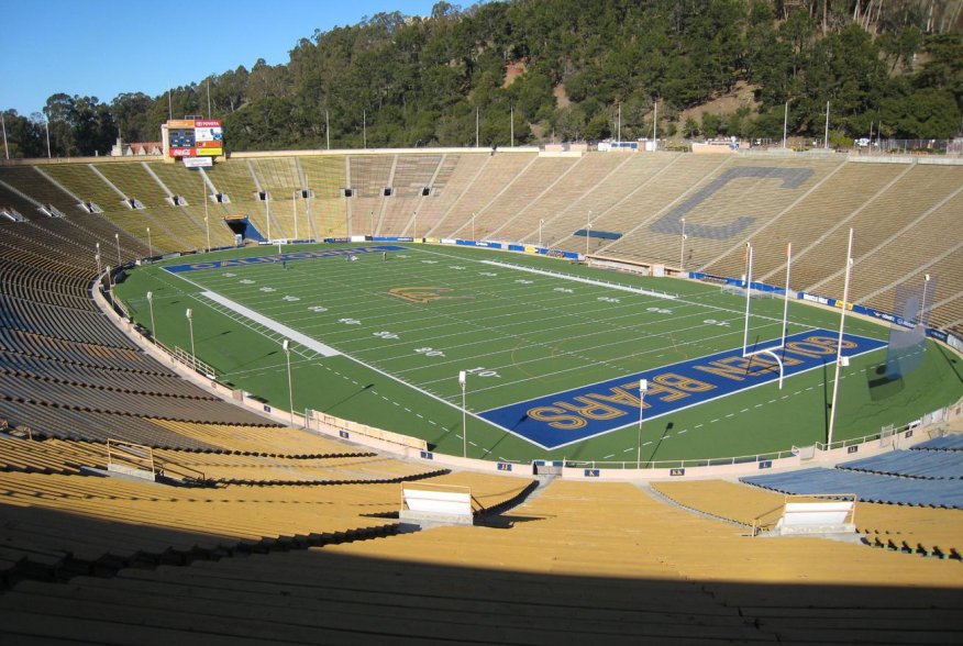 California Memorial Stadium in Berkeley, California. 17 January 2008. Wikimedia/Roman Fuchs.