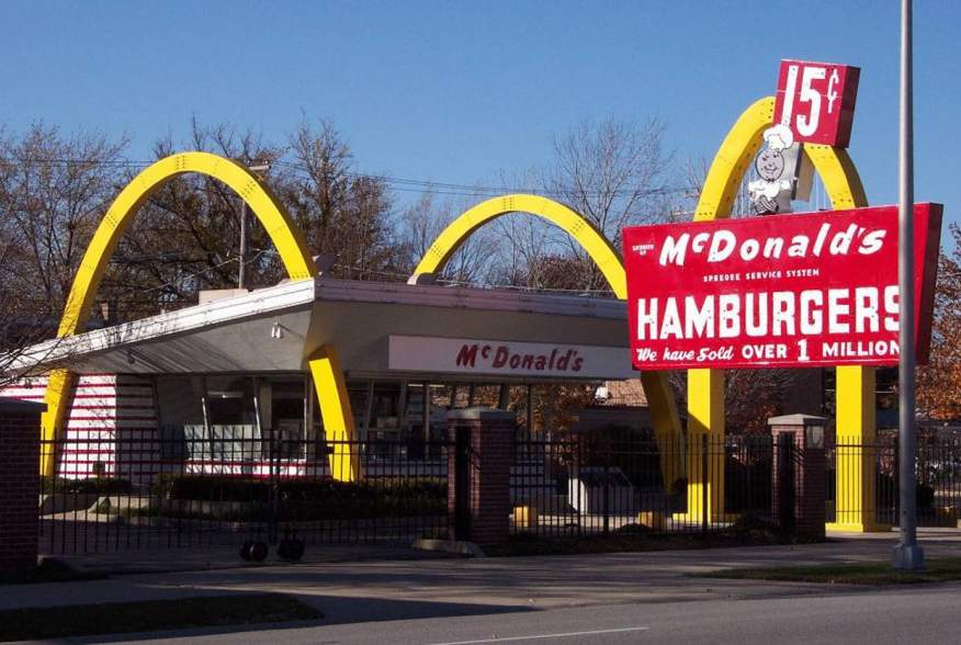 McDonalds museum (Ray Kroc's first ( April 1955) franchised restaurant in the chain, similar in style to the McDonald brothers 1953 franchised restaurants in Phoenix, Arizona and Downey, California ), Des Plaines, Illinois, USA.