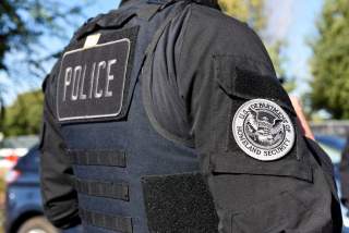 A member of Immigration and Customs Enforcement (ICE) and Removal Operations (ERO) (San Francisco and Northern California) Fugitive Operations teams is pictured during an operation in San Jose, California, U.S. September 25, 2019. REUTERS/Kate Munsch