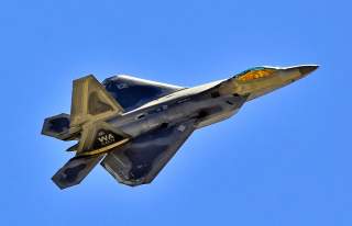 By Tomás Del Coro from Las Vegas, Nevada, USA - F-22 Raptor Nellis AFB, CC BY-SA 2.0, https://commons.wikimedia.org/w/index.php?curid=58249258