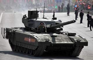 Tank War America S M1 Abrams Tank Vs Russia S New T 14 Armata Who Wins The National Interest