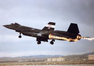 https://www.dvidshub.net/image/731564/sr-71-takeoff-with-afterburner-showing-shock-diamonds-exhaust