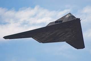 b 117 stealth fighter aircraft