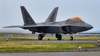 F-22 Raptor Stealth Fighter 