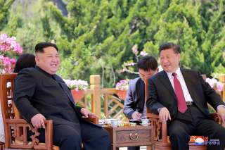 North Korean leader Kim Jong Un meets with China's President Xi Jinping, in Dalian, China in this undated photo released on May 9, 2018 by North Korea's Korean Central News Agency (KCNA). KCNA/via REUTERS ATTENTION EDITORS - THIS PICTURE WAS PROVIDED BY A