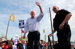 Democratic U.S. presidential candidate Senator Bernie Sanders addresses striking United Auto Workers (UAW) and supporters in Hamtramck, Michigan, U.S. September 25, 2019. REUTERS/Rebecca Cook