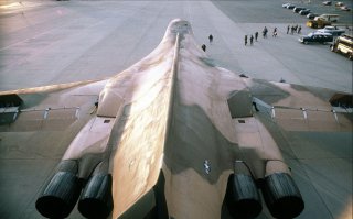 The B-1 Lancer Bomber: Built To Kill Millions With Nuclear Weapons ...