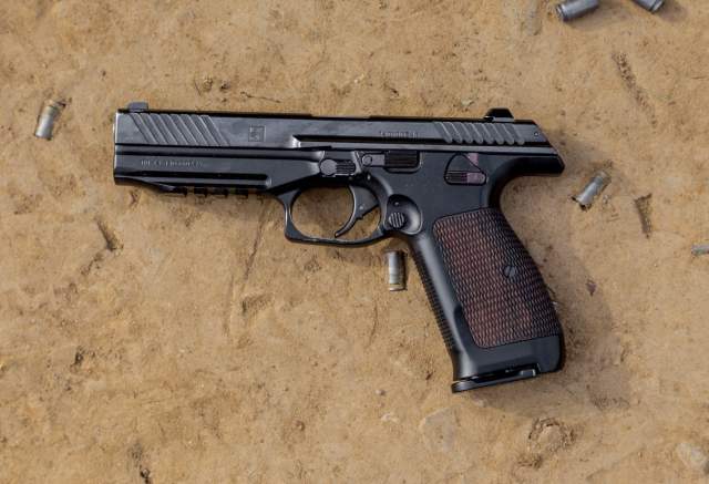 What Pistol Does The Russian Military Use