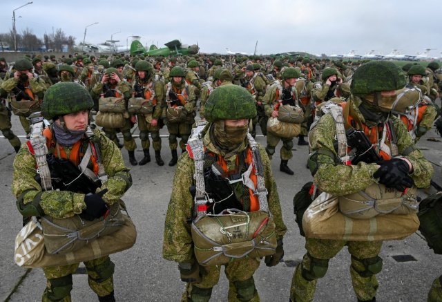 Russia Has a Problem: Its Paratroopers Vastly Outnumber Its Supply of ...