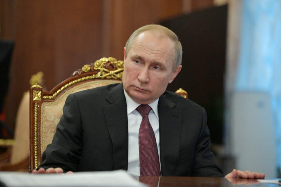 Why The Russian Cabinet's Resignation Was Good News For Vladimir Putin ...