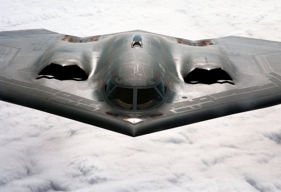 Two Tail Bomber Force: How the B-21 and B-52 Bombers Will Fight for ...