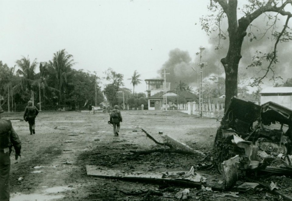 Urban Warfare in Vietnam: An Intimate History of the Battle of Hue ...