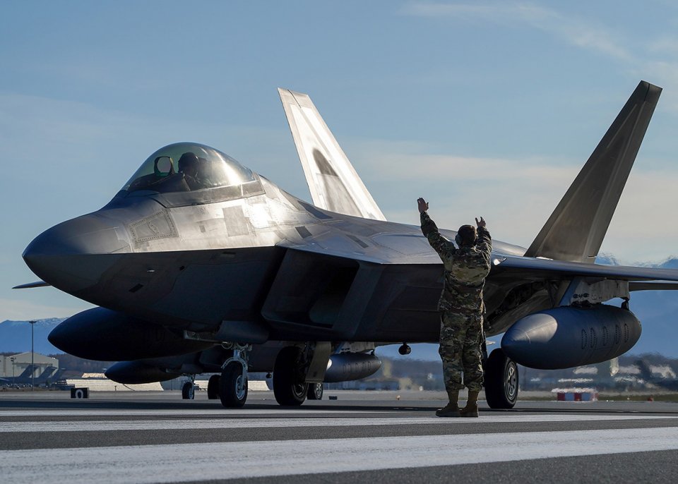 This F-22 Stealth Fighter Video Proves Why Nothing Can Touch the ...