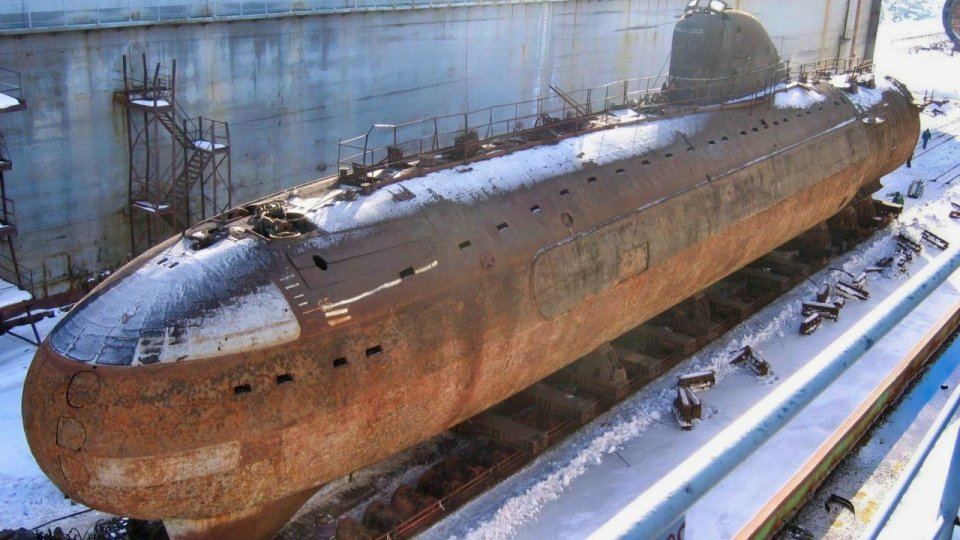 Russia's First Nuclear Submarine: The November-Class Made Some Strange ...