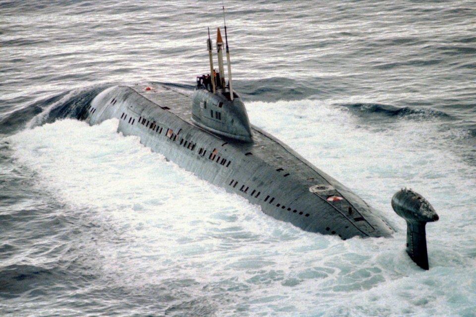 Victor_III_class_submarine%20(1).jpg?ito