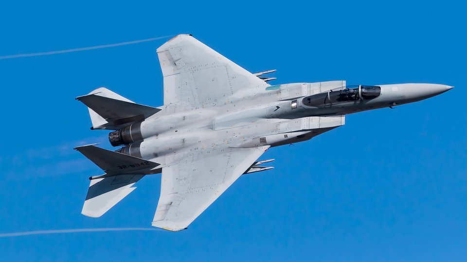 This F-15 Once Shot Down an Enemy Jet in Mid-Air... with a Bomb | The ...