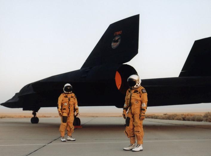 https://www.dvidshub.net/image/727872/sr-71-ramp-with-flight-crew