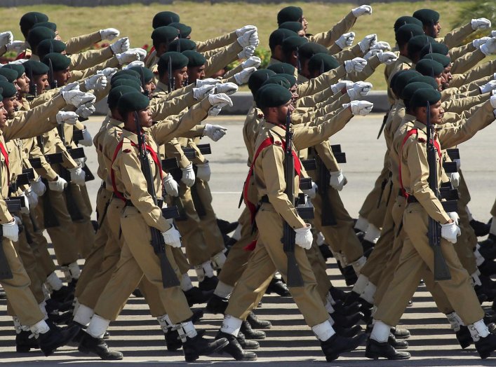 Pakistani soldiers march during the Pakistan Day parade in Islamabad March 23, 2015. REUTERS/Faisal Mahmood