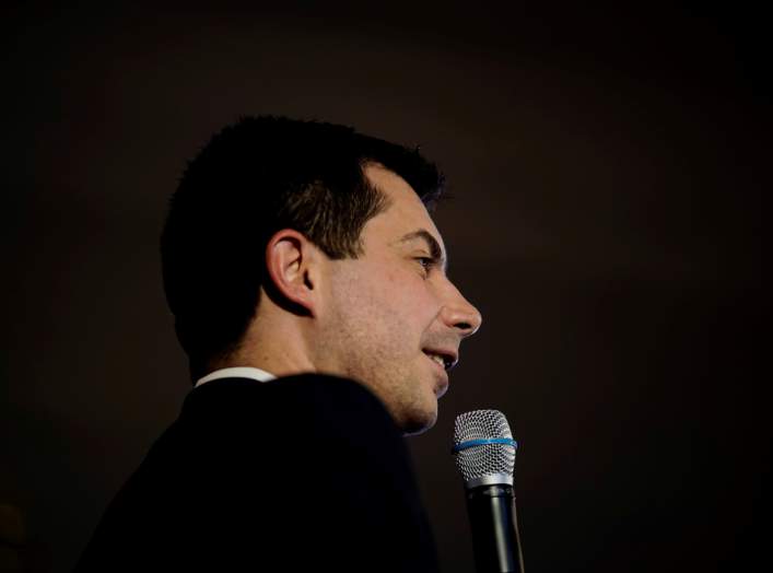 Pete Buttigieg, Democratic presidential candidate and former South Bend, Indiana mayor attends a campaign event in Merrimack, New Hampshire, U.S., February 6, 2020. REUTERS/Eric Thayer