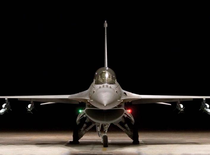 https://www.lockheedmartin.com/content/dam/lockheed-martin/rms/photo/training/F-16-Training.jpg.pc-adaptive.1280.medium.jpg