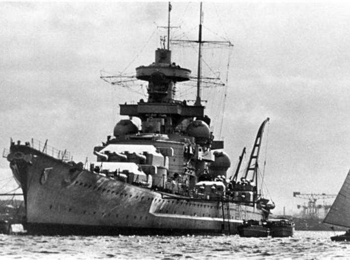 https://en.wikipedia.org/wiki/German_battleship_Scharnhorst#/media/File:Bundesarchiv_DVM_10_Bild-23-63-46,_Schlachtschiff_%22Scharnhorst%22.jpg
