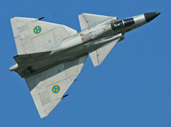 By Alan Wilson - Saab AJS-37 Viggen '37098/ 52' (SE-DXN)Uploaded by High Contrast, CC BY-SA 2.0, https://commons.wikimedia.org/w/index.php?curid=27216763