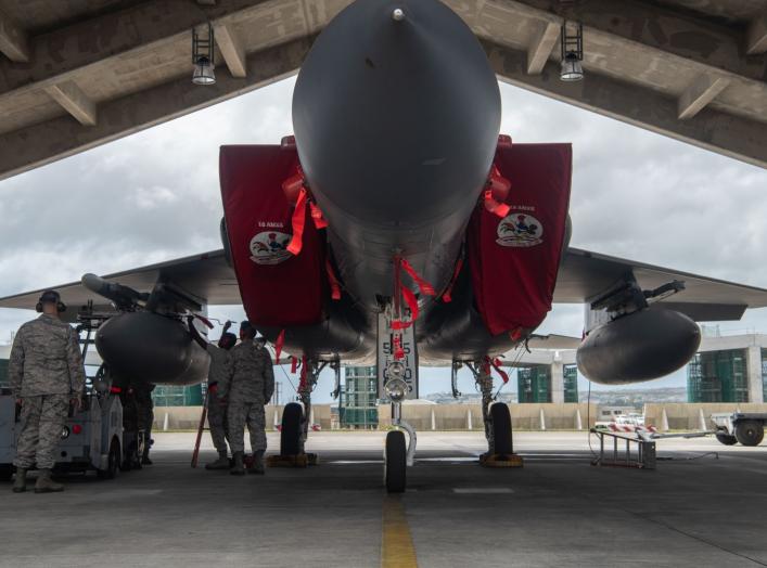 https://www.dvidshub.net/image/5552036/weapons-load-crew-quarter