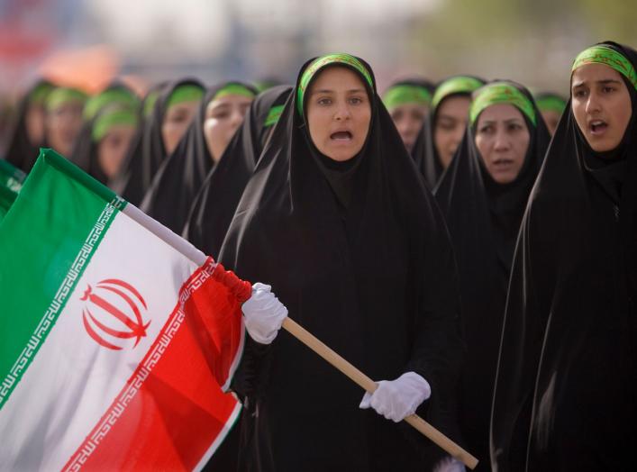 Members of Iran's Basij militia parade to commemorate the anniversary of army day in Tehran April 18, 2009. REUTERS/Morteza Nikoubazl (IRAN POLITICS MILITARY)