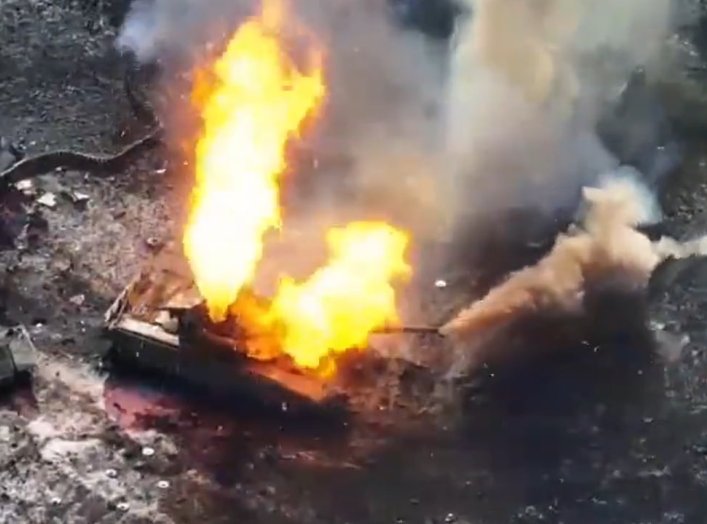 Russian Tank Destroyed in Ukraine