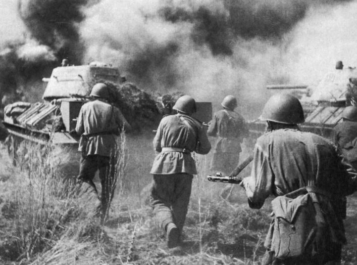 https://en.wikipedia.org/wiki/World_War_II#/media/File:Soviet_troops_and_T-34_tanks_counterattacking_Kursk_Voronezh_Front_July_1943.jpg