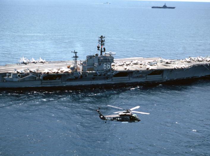 By US Navy - U.S. DefenseImagery photo VIRIN: DN-ST-88-04303, Public Domain, https://commons.wikimedia.org/w/index.php?curid=3156642
