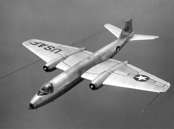 A U.S. Air Force Martin B-57A Canberra (s/n 52-1418, first production model), in flight over Chesapeake Bay Bridge, Maryland (USA), in 1953.