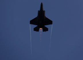 An Israeli Air Force F-35 fighter jet flies during an aerial demonstration at a graduation ceremony for Israeli air force pilots at the Hatzerim air base in southern Israel December 29, 2016. REUTERS/Amir Cohen